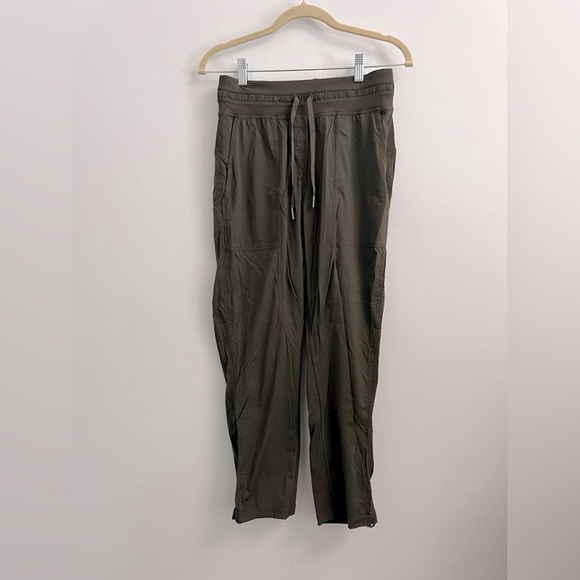 Lululemon Dance Studio Crop Joggers Sweatpants 25" - Dark Olive - Size 4 - Picture 2 of 16